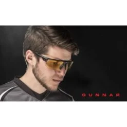 Gunnar - Torpedo Onyx - Lunettes Prog Gamer - Monture Noire Adapté Au Casque Grand Champ Visuel Et Verres Ambrés - Filtrent 65% -Michael Kors || Guess || Festina Soldes gunnar torpedo onyx lunettes prog gamer monture noire adapte au casque grand champ visuel et verres ambres filtrent 65 0810003940469 477368